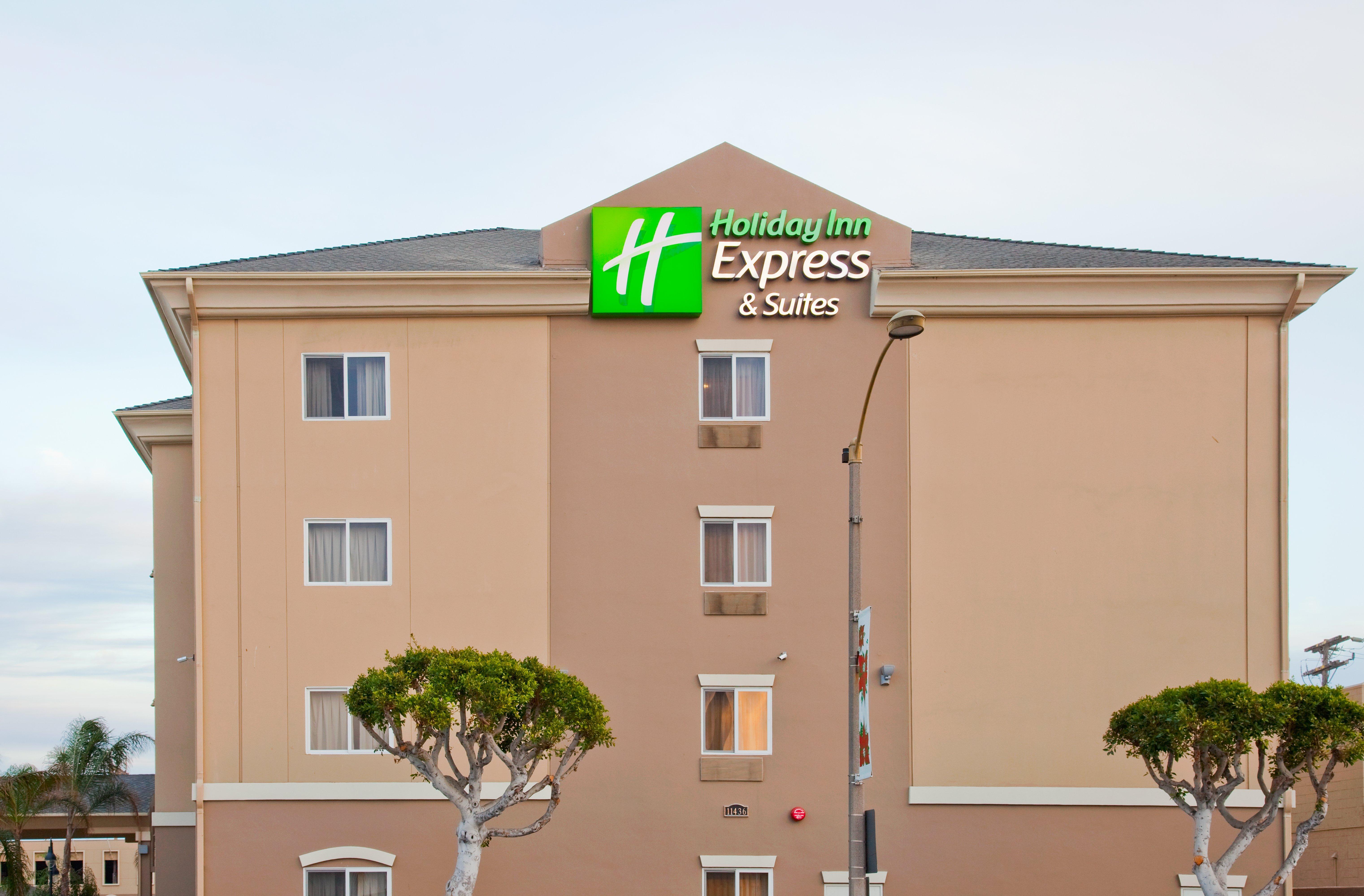 Express & Angeles Airport By Ihg Hotel