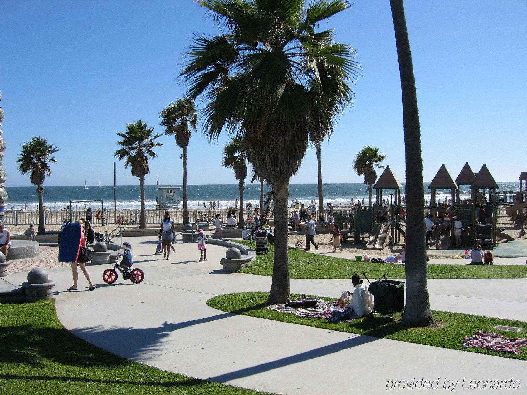 Express & Angeles Airport By Ihg Hawthorne